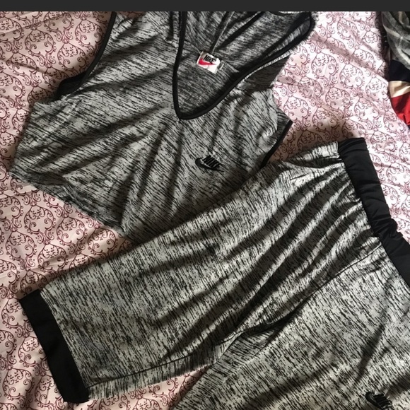 Nike Other - Womens workout suit
